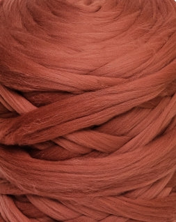 Kromski Merino Kammzug Premium in Terrakotta, Farbe 208