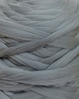 Kromski Merino Kammzug Premium in Hellgrau, Farbe 240