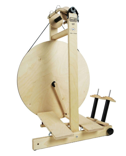 Louet S17 DT Spinnrad – Doppeltritt Fußmechanik